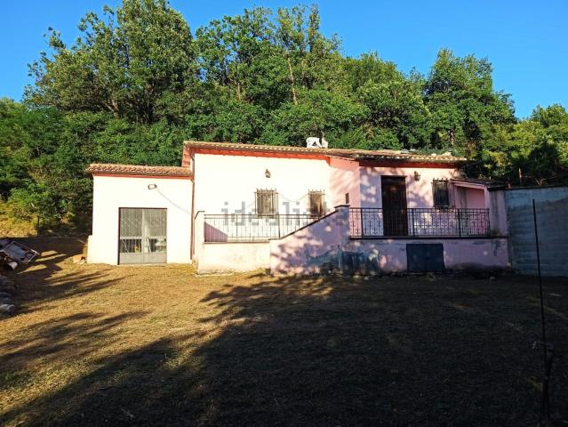 Villetta indipendente in vendita di 188 m² in Località Accatti