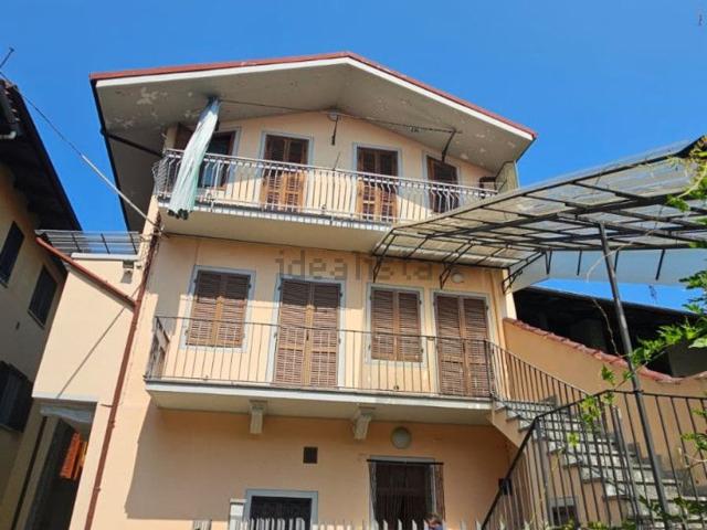 Villetta indipendente in vendita di 199 m² in Via Cavour, 16
