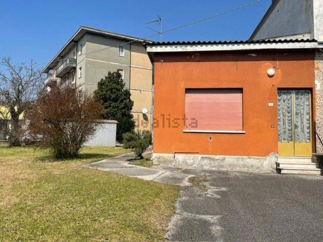 Villetta indipendente in vendita di 189 m² in Via Brescia