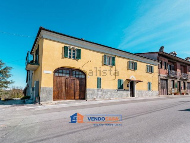 Villetta indipendente in vendita di 189 m² in Via Roma, 128