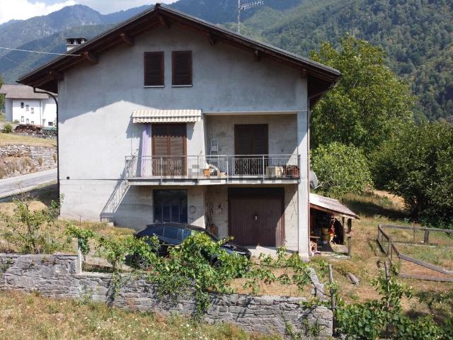 Villetta indipendente in vendita di 189 m² in Frazione Oro, 41