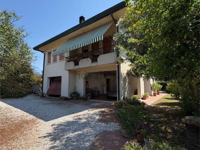 Villetta indipendente in vendita di 190 m²