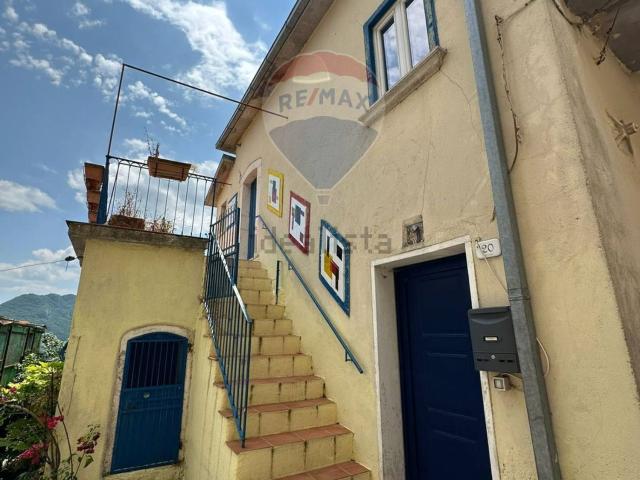 Villetta indipendente in vendita di 190 m² in Via Coste, 6