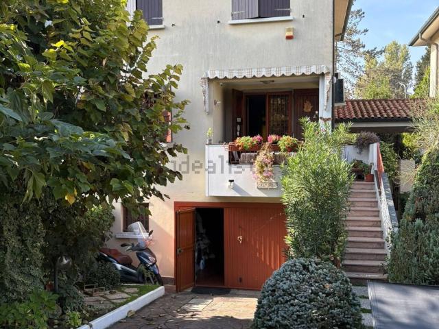 Villetta indipendente in vendita di 190 m² in Via Cadriano, 18