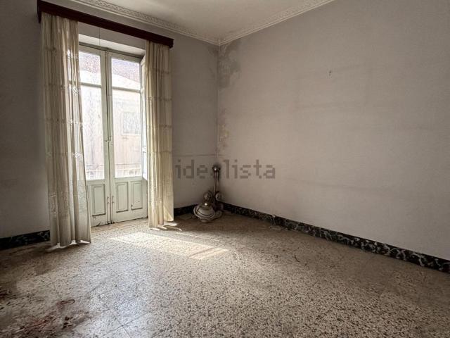 Villetta indipendente in vendita di 190 m² in Via Carà