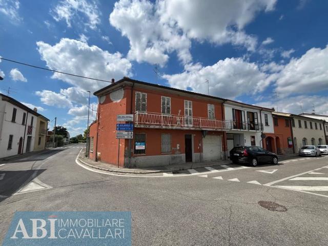 Villetta indipendente in vendita di 190 m² in Via Alessandro Manzoni