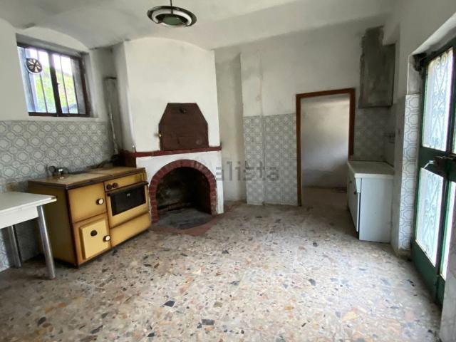 Villetta indipendente in vendita di 190 m² in Via borro barulli