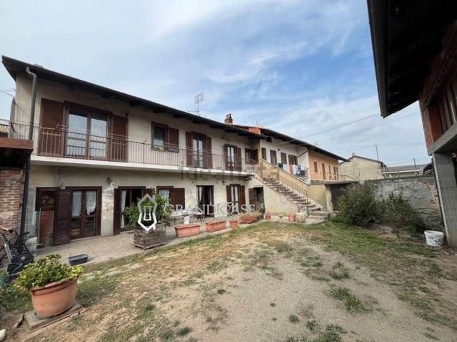 Villetta indipendente in vendita di 190 m² in Via G. Garibaldi, 35