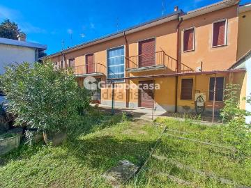 Villetta indipendente in vendita di 190 m² in Via Giacomo Leopardi, 37