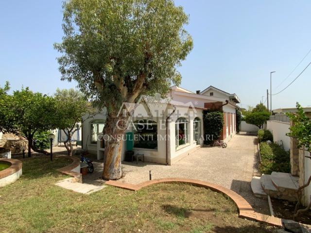 Villetta indipendente in vendita di 190 m² in Via degli Ermellini, 110