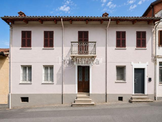 Villetta indipendente in vendita di 190 m² in Via Elvo