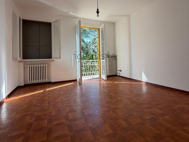 Villetta indipendente in vendita di 190 m² in Via Fontanese