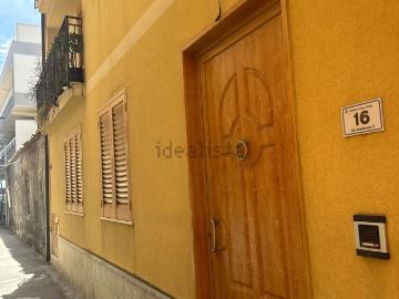 Villetta indipendente in vendita di 190 m² in Via Interdonato, 16