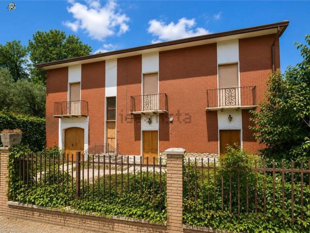 Villetta indipendente in vendita di 190 m² in Via Nazionale