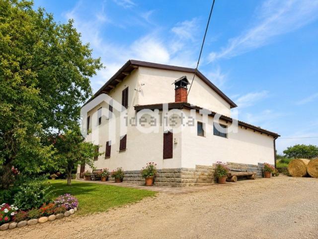 Villetta indipendente in vendita di 190 m² in Via Nusenna