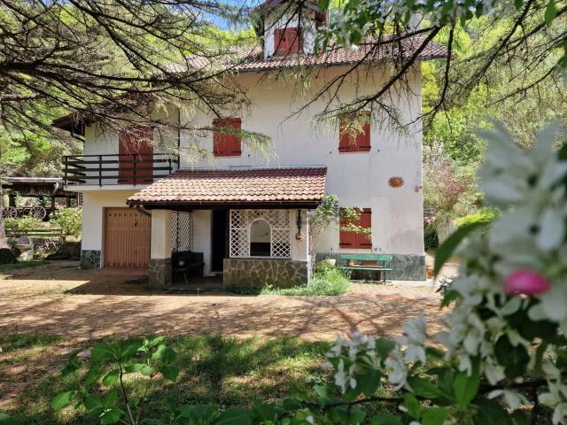 Villetta indipendente in vendita di 190 m² in Via Sambù