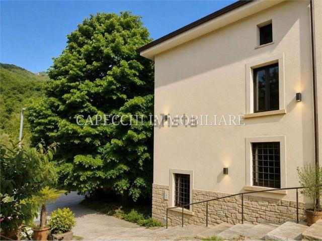 Villetta indipendente in vendita di 190 m² in Via San Felice e Piteccio