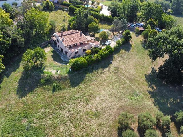 Villetta indipendente in vendita di 190 m² in Via Sant&apos Ilario