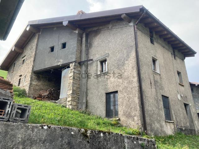 Villetta indipendente in vendita di 190 m² in Via Santella