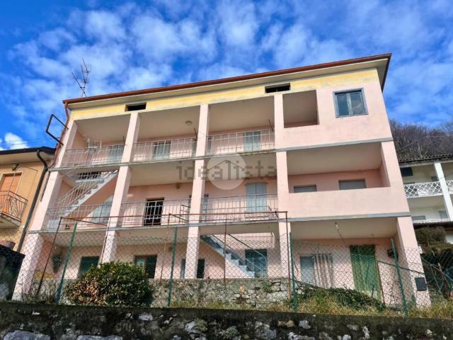 Villetta indipendente in vendita di 190 m² in Via Santella, 25