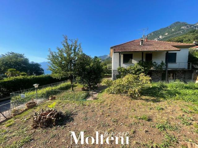 Villetta indipendente in vendita di 190 m² in Via Statale, 114