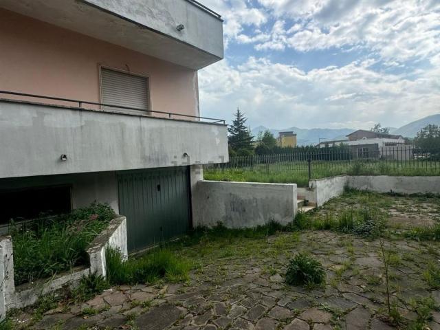 Villetta indipendente in vendita di 190 m² in Via Strabone, 18