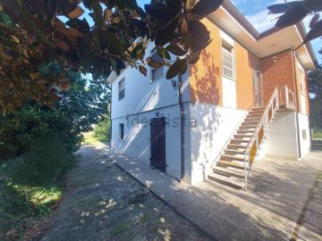 Villetta indipendente in vendita di 190 m² in Via POMPOSA