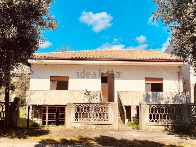 Villetta indipendente in vendita di 190 m² in Via Piave