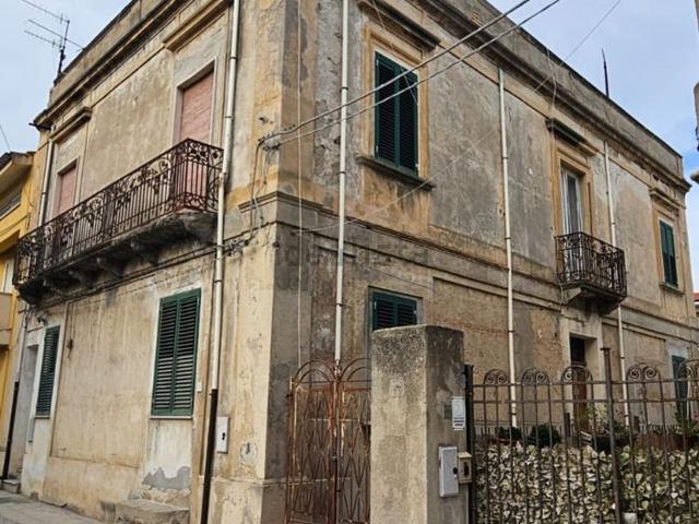 Villetta indipendente in vendita di 250 m² in Via Piromalli, 48