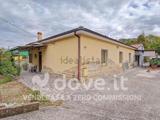 Villetta indipendente in vendita di 190 m² in Via Quartigli, 6
