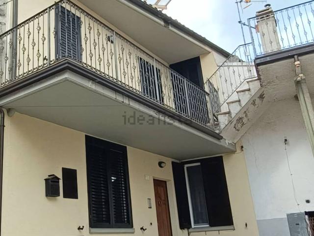 Villetta indipendente in vendita di 190 m² in Via Quazzano