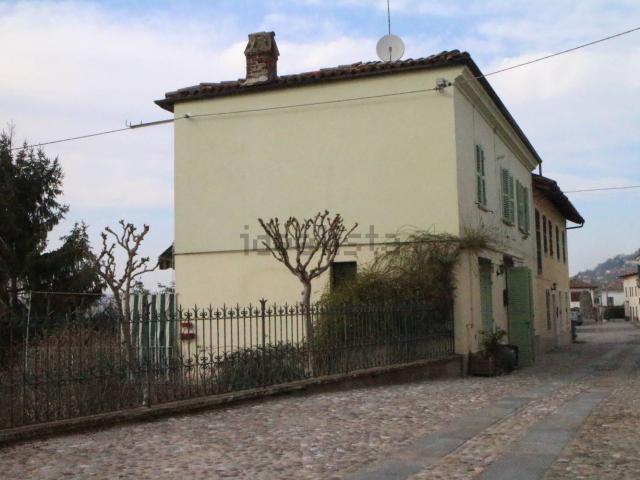 Villetta indipendente in vendita di 190 m² in Via Roma