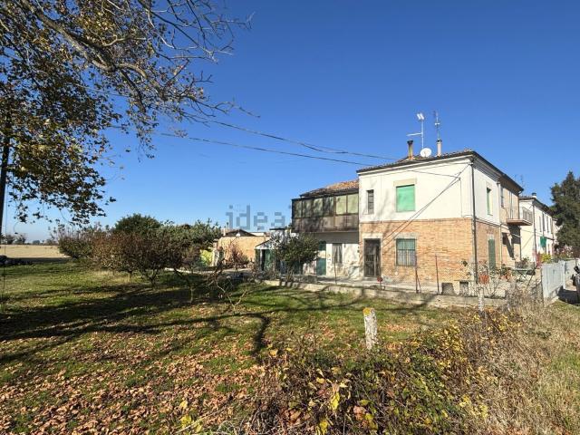 Villetta indipendente in vendita di 190 m² in Via Ravegnana, 903