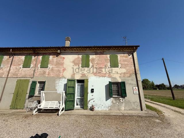Villetta indipendente in vendita di 190 m² in Via V. Antonellini