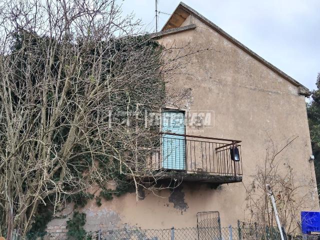 Villetta indipendente in vendita di 190 m² in Viale Como