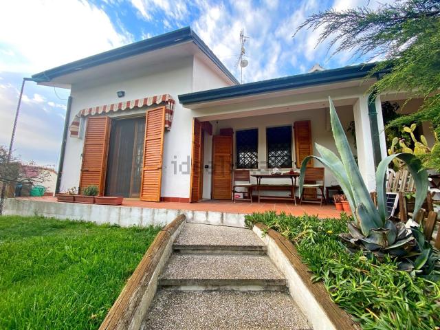 Villetta indipendente in vendita di 190 m² in Viale Nord, 8