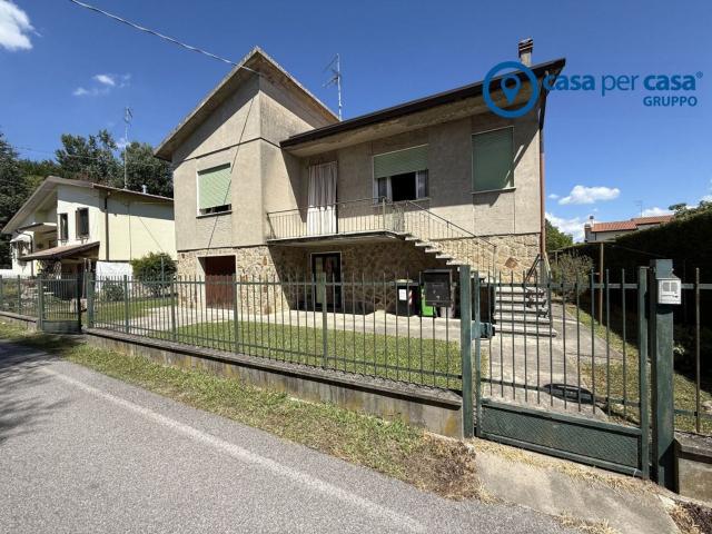 Villetta indipendente in vendita di 190 m² in Piazza Martiri