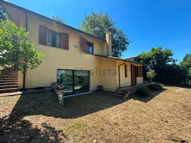 Villetta indipendente in vendita di 190 m² in Strada della Rocca, 29