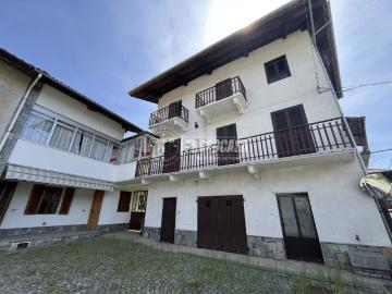 Villetta indipendente in vendita di 190 m² in Strada Provinciale della Valchiusella, 48