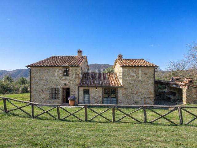 Villetta indipendente in vendita di 190 m² in Strada Provinciale Val di Pierle