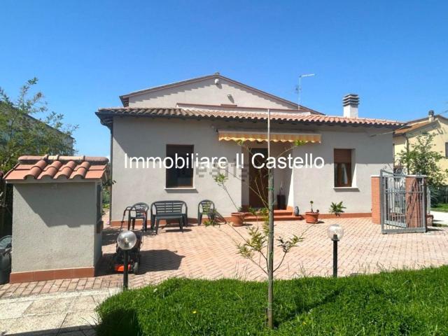Villetta indipendente in vendita di 190 m² in Strada Regionale 599