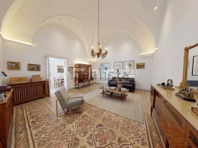 Villetta indipendente in vendita di 191 m² in Via d&apos Afflitto, 72