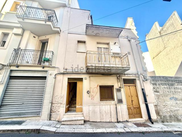 Villetta indipendente in vendita di 191 m² in Via F. Crispi, 29