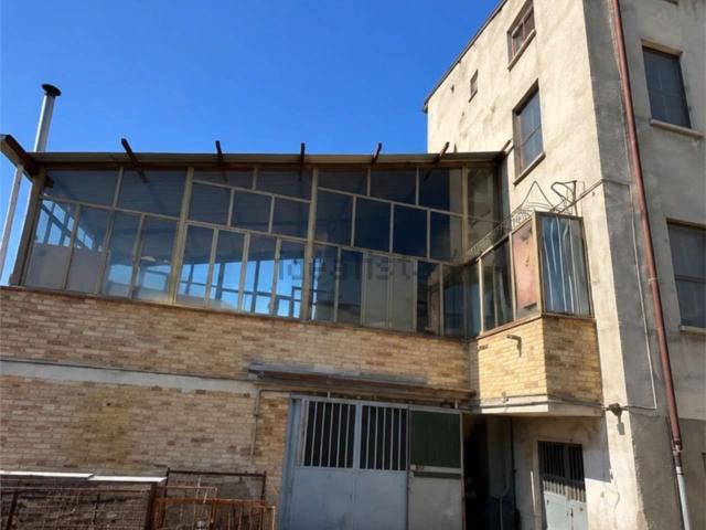 Villetta indipendente in vendita di 191 m² in Via Lanciano, 25