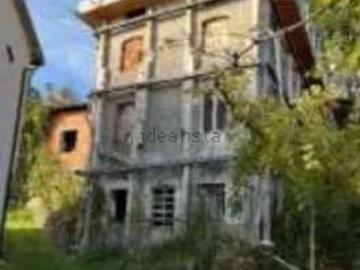 Villetta indipendente in vendita di 191 m² in Contrada Battistini