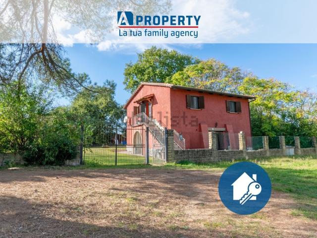 Villetta indipendente in vendita di 192 m² in Via del Petagneto