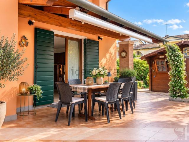 Villetta indipendente in vendita di 192 m² in Via Oasi, 21