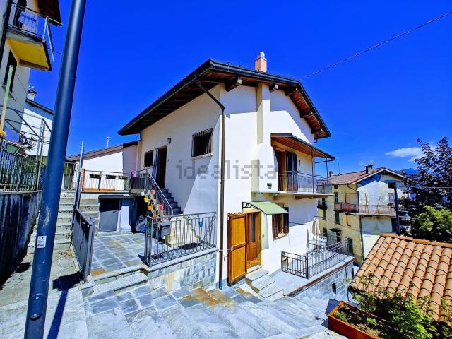 Villetta indipendente in vendita di 192 m² in Via Sociale, 1