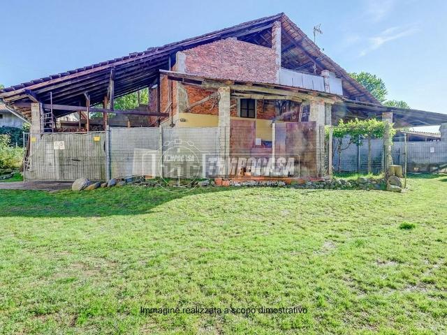 Villetta indipendente in vendita di 192 m² in Via Panighini