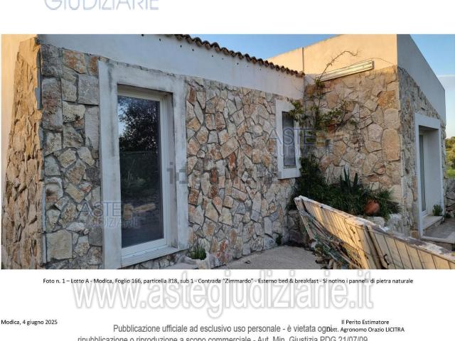 Villetta indipendente in vendita di 1939 m²